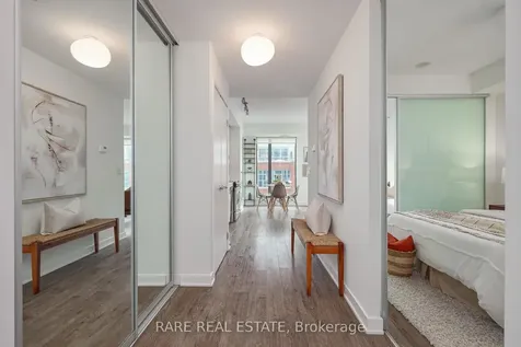 32 Camden Street Toronto ON M5V 0G4