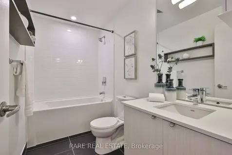32 Camden Street Toronto ON M5V 0G4