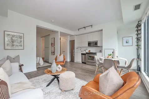 32 Camden Street Toronto ON M5V 0G4