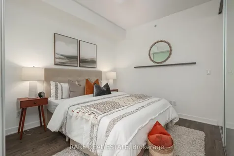 32 Camden Street Toronto ON M5V 0G4