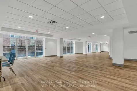 650 Lawrence Avenue W Toronto ON M6A 3E8