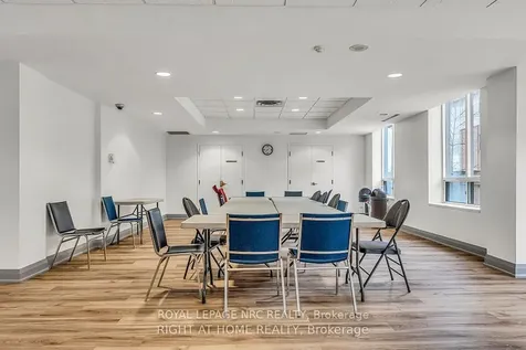 650 Lawrence Avenue W Toronto ON M6A 3E8