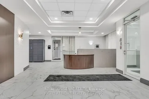 650 Lawrence Avenue W Toronto ON M6A 3E8