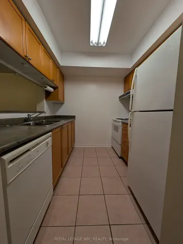 650 Lawrence Avenue W Toronto ON M6A 3E8
