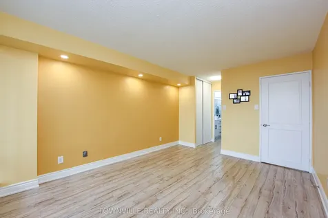 1101 Steeles Avenue W Toronto ON M2R 3W5