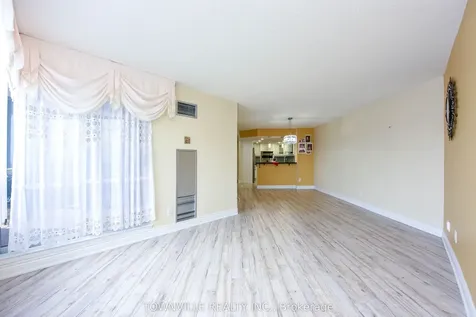 1101 Steeles Avenue W Toronto ON M2R 3W5