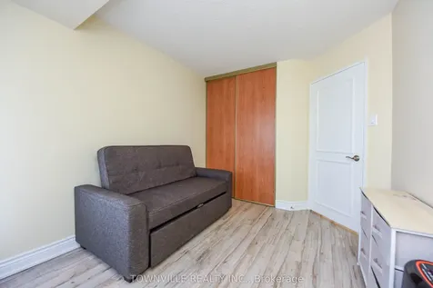1101 Steeles Avenue W Toronto ON M2R 3W5