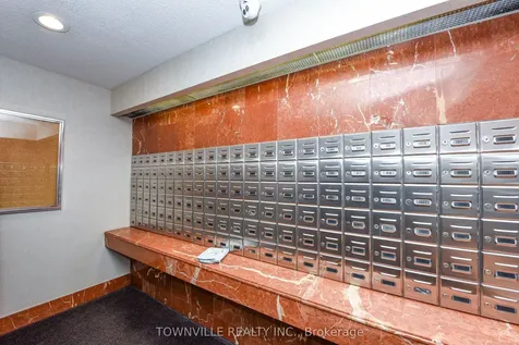 1101 Steeles Avenue W Toronto ON M2R 3W5