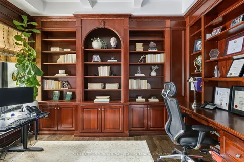 4 Ridgefield Road Toronto ON M4N 3H8