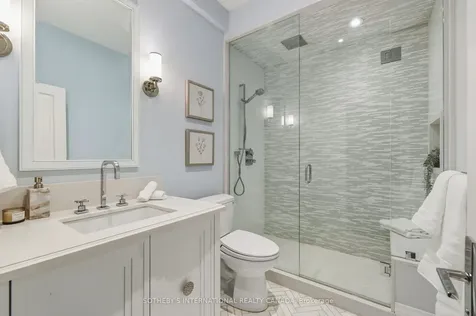 4 Ridgefield Road Toronto ON M4N 3H8
