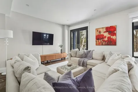 4 Ridgefield Road Toronto ON M4N 3H8