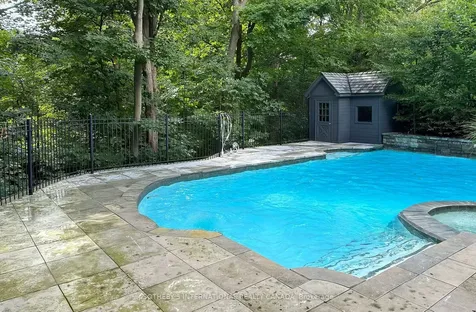 4 Ridgefield Road Toronto ON M4N 3H8
