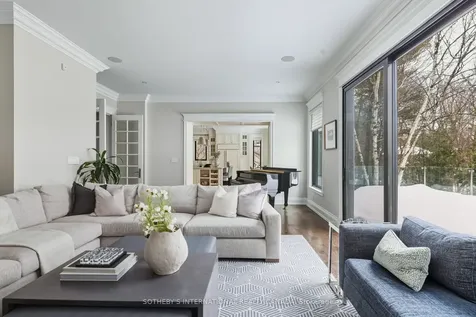 4 Ridgefield Road Toronto ON M4N 3H8