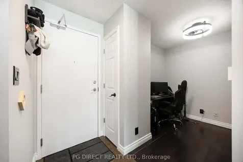 81 Navy Wharf Court Toronto ON M5V 3S2