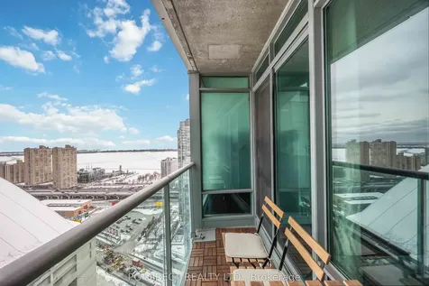 81 Navy Wharf Court Toronto ON M5V 3S2