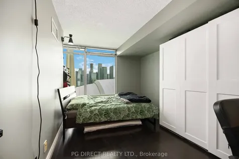 81 Navy Wharf Court Toronto ON M5V 3S2