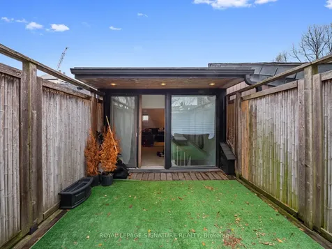 14 Tranby Avenue Toronto ON M5R 1N5