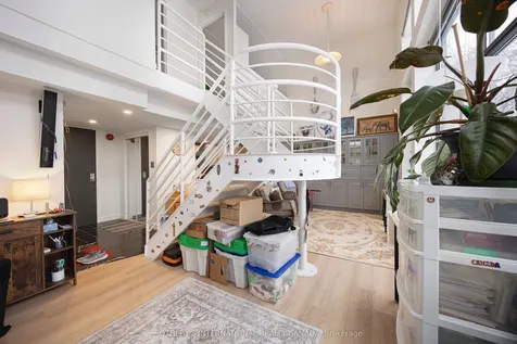 393 King Street E Toronto ON M5A 1L3