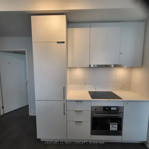 8 Olympic Garden Drive Toronto ON M2M 0B9