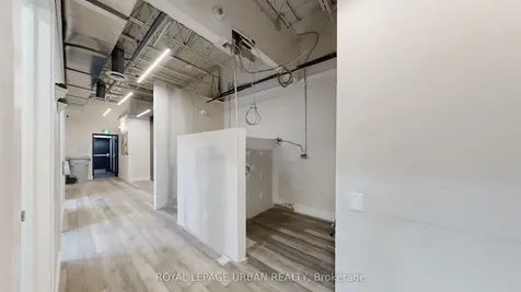 200 Spadina Avenue Toronto ON M5T 2C2