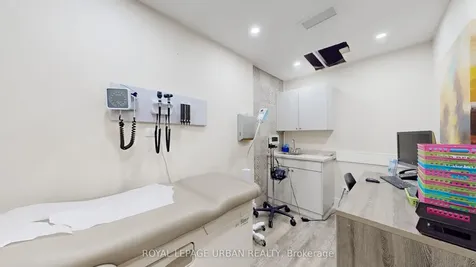 200 Spadina Avenue Toronto ON M5T 2C2