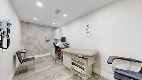 200 Spadina Avenue Toronto ON M5T 2C2