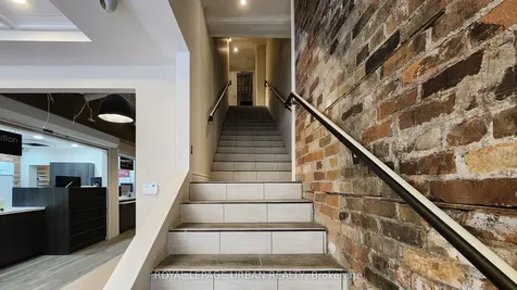 200 Spadina Avenue Toronto ON M5T 2C2