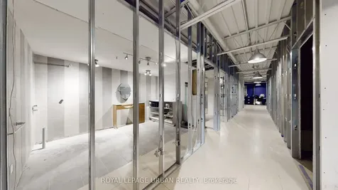 200 Spadina Avenue Toronto ON M5T 2C2
