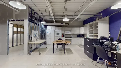 200 Spadina Avenue Toronto ON M5T 2C2