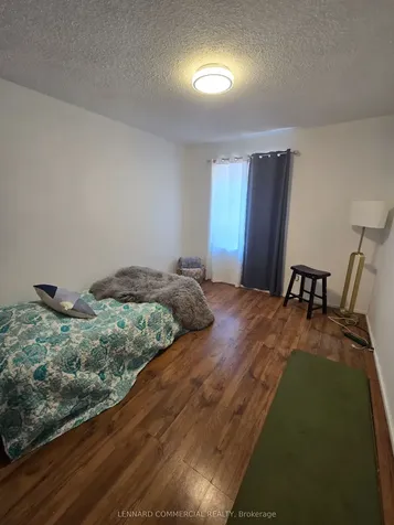 60 Kensington Avenue Toronto ON M5T 2K1