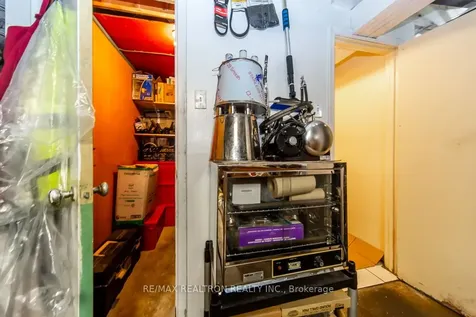 375 Wilson Avenue Toronto ON M3H 1T3