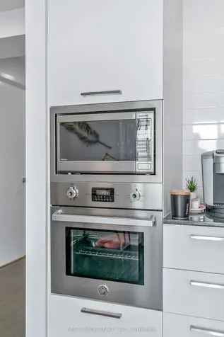 14 York Street Toronto ON M5J 0B1