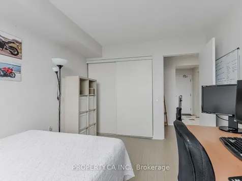 21 Overlea Boulevard Toronto ON M4H 1P2
