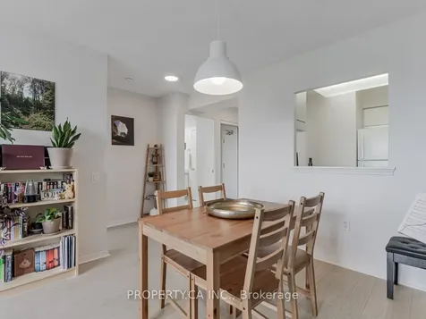 21 Overlea Boulevard Toronto ON M4H 1P2