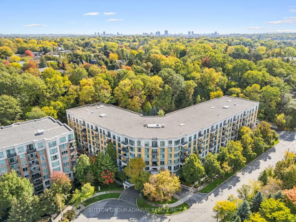 11 William Carson Crescent Toronto ON M2P 2G1
