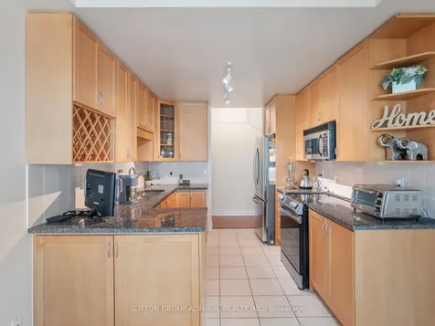 11 William Carson Crescent Toronto ON M2P 2G1