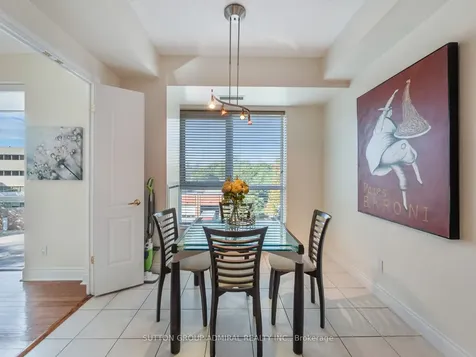 11 William Carson Crescent Toronto ON M2P 2G1
