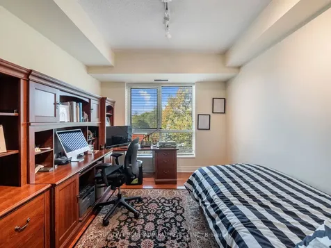 11 William Carson Crescent Toronto ON M2P 2G1