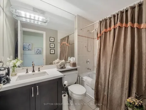 11 William Carson Crescent Toronto ON M2P 2G1