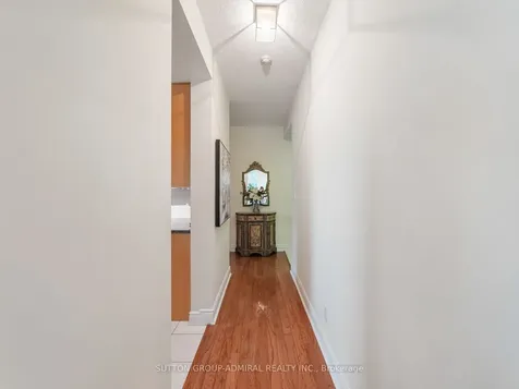 11 William Carson Crescent Toronto ON M2P 2G1