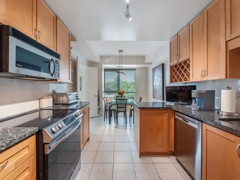 11 William Carson Crescent Toronto ON M2P 2G1