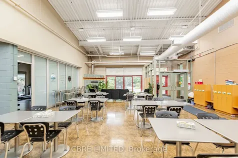 33 Kern Road Toronto ON M3B 1S9