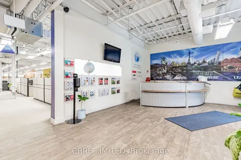 33 Kern Road Toronto ON M3B 1S9