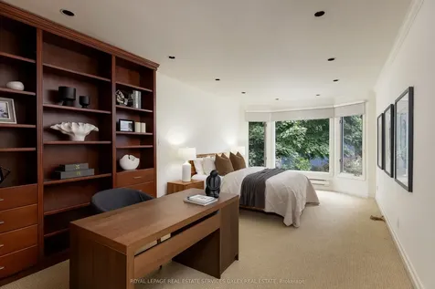 313 Sumach Street Toronto ON M5A 3K4