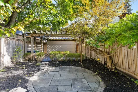 313 Sumach Street Toronto ON M5A 3K4