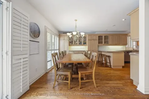 26 Forest Ridge Drive Toronto ON M6B 1H3