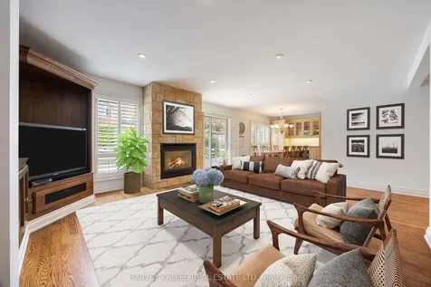 26 Forest Ridge Drive Toronto ON M6B 1H3