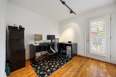 26 Forest Ridge Drive Toronto ON M6B 1H3