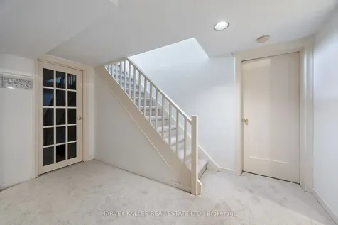 26 Forest Ridge Drive Toronto ON M6B 1H3