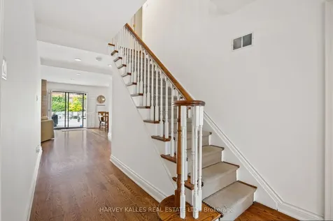 26 Forest Ridge Drive Toronto ON M6B 1H3
